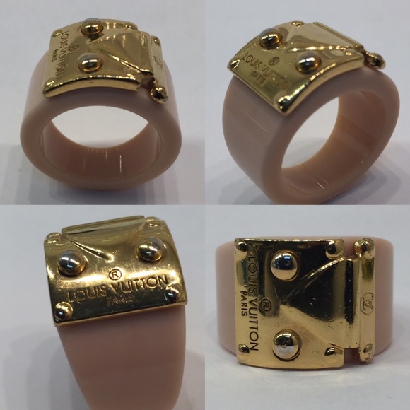 AUTHENTIC Louis Vuitton Lock Me Ring - Picture 7 of 8